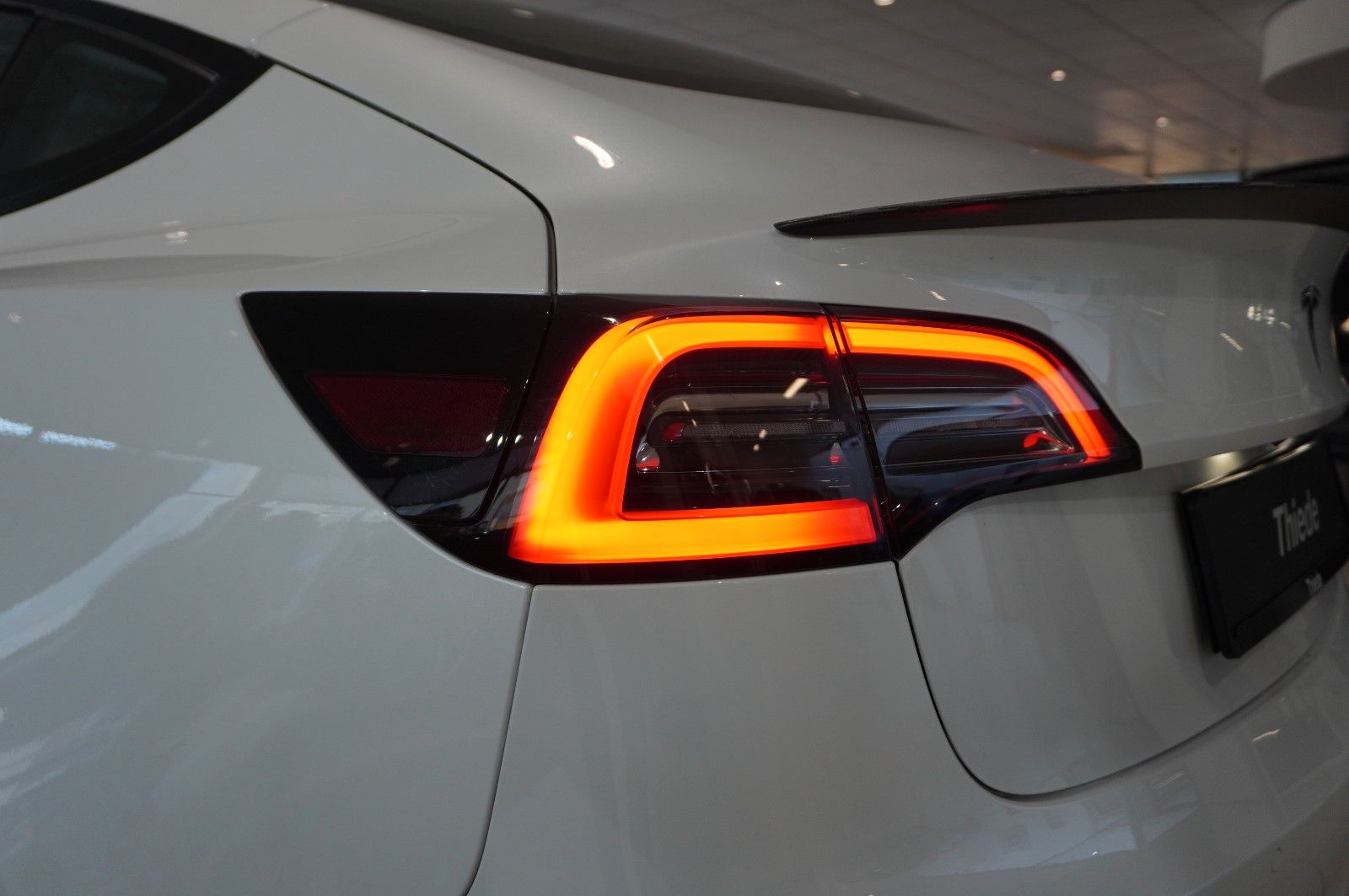 Fahrzeugabbildung Tesla Model 3 PERFORMANCE DUAL-MOTOR NAVI/LED/PILOT+