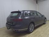 Volkswagen Passat Var. 2.0 TDI R-Line Navi Matrix AID Pano - Volkswagen Passat Kombi R line mit Diesel-Antrieb