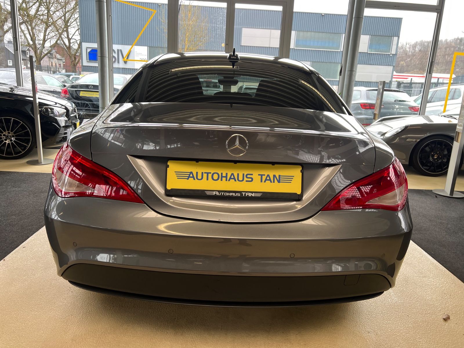 Fahrzeugabbildung Mercedes-Benz CLA 200 *AMG FELGEN*NAVI*KAMERA*