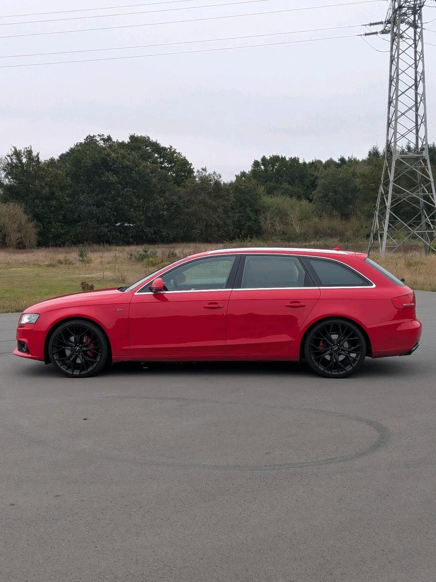 Audi RS4 2008 — rear view