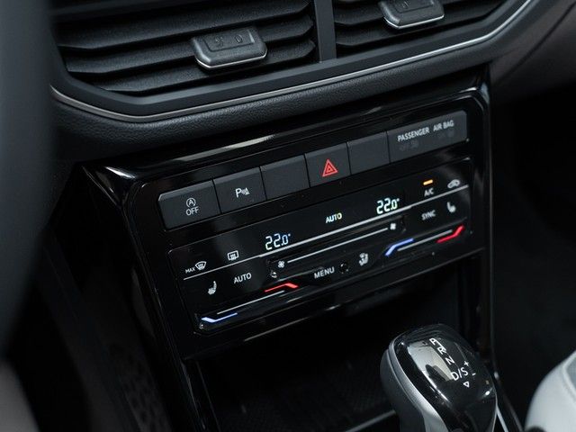 T-Cross Style TSI DSG Design-Paket AHK 8-fach RF