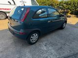 Opel CORSA/TÜV.NEU/V.BREMSS+BELÄG.NEU/WASSERP.NEU - Opel Corsa aus 2001: C