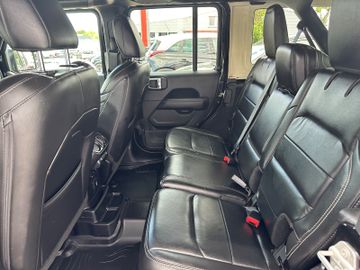 Jeep Wrangler - 11
