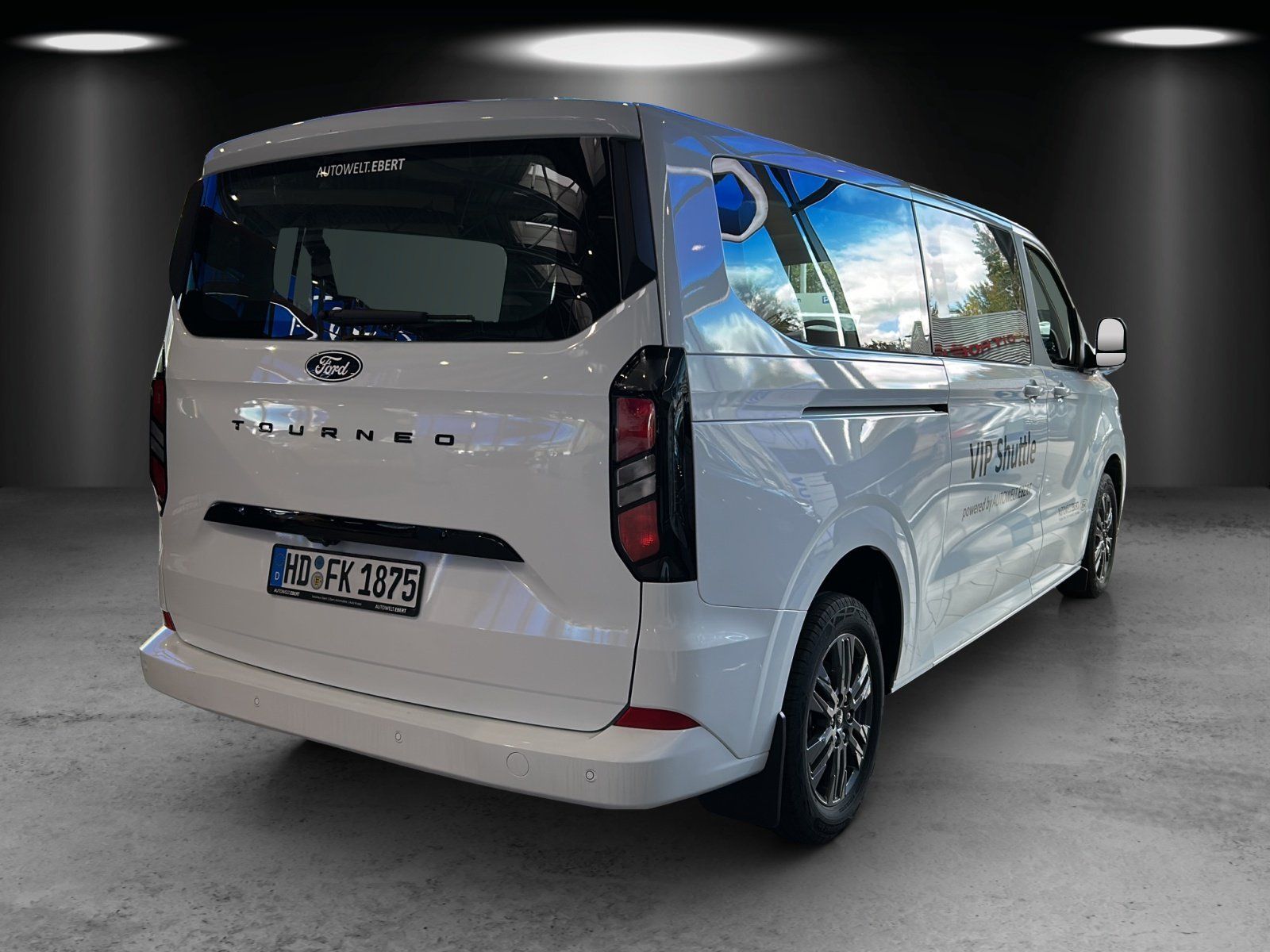Fahrzeugabbildung Ford Tourneo Custom Titanium elekt. Tür Techn. Pak.