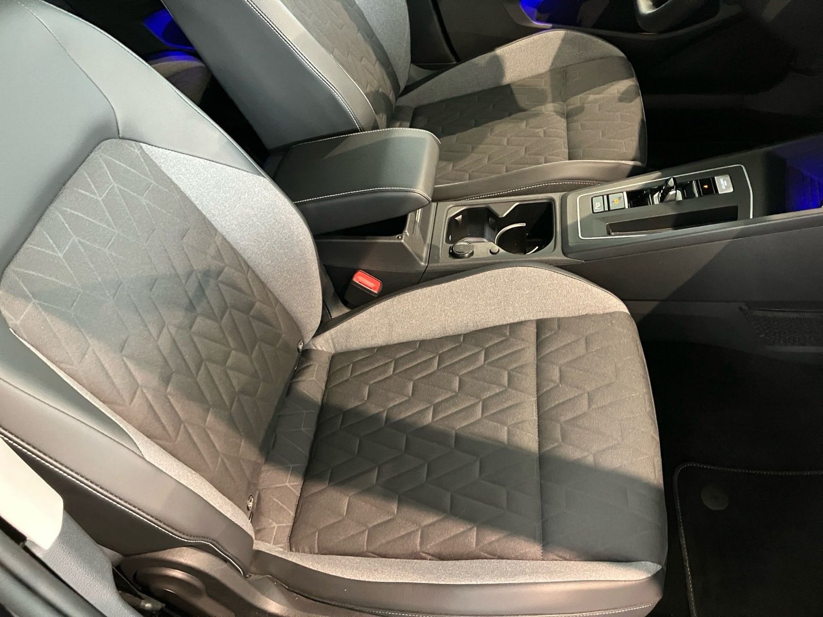Volkswagen Golf - Bild 10