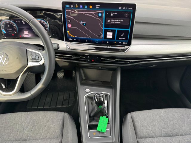 Golf VAR 1.5 eTSI 150PS Life NAV/APP/ACC/RFK/LED