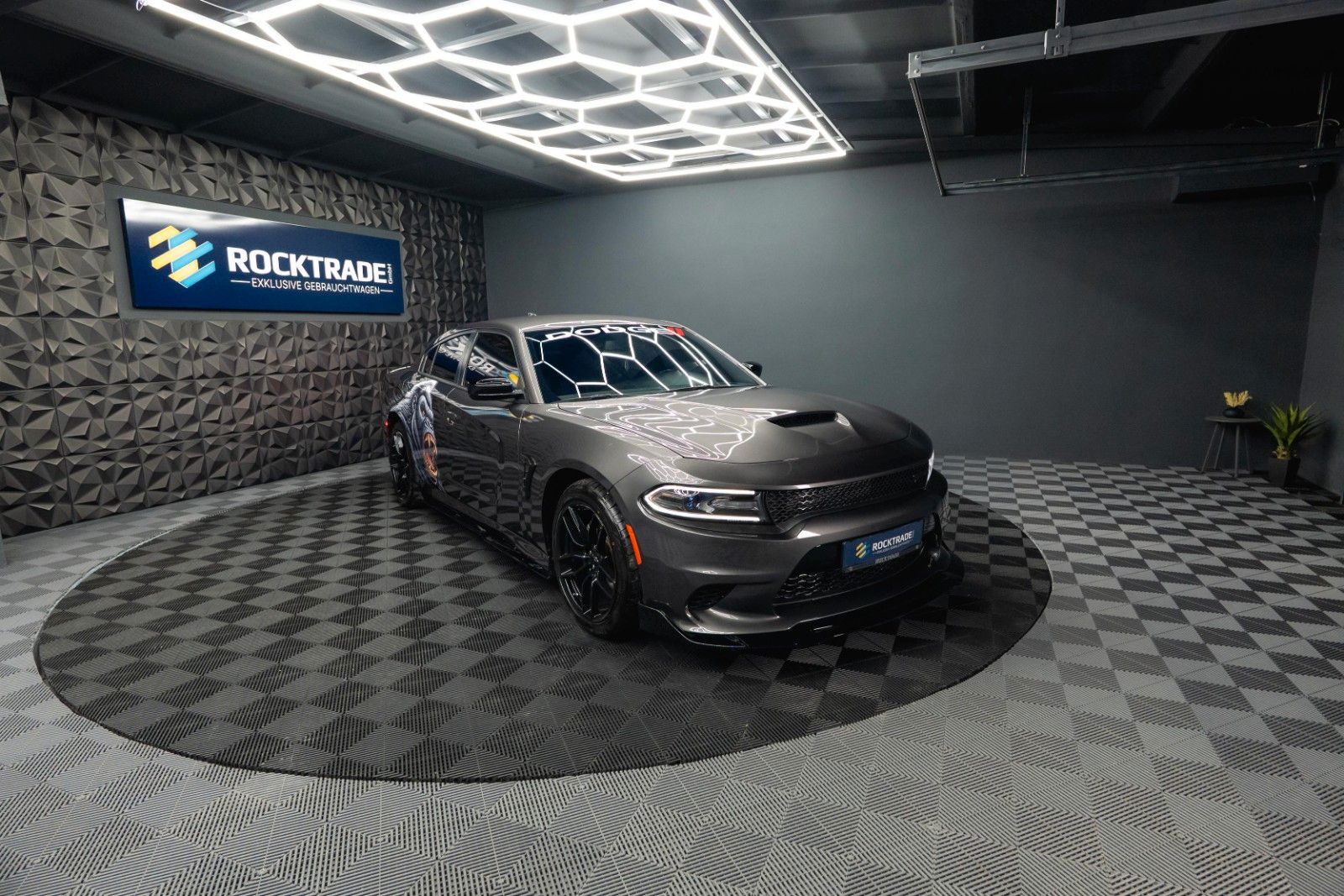 Fahrzeugabbildung Dodge Charger 5.7 V8 HEMI R/T KONG Night Performance