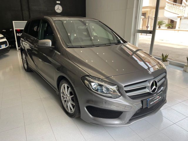 Mercedes-Benz Mercedes-benz B 200D Auto. FULL AMG