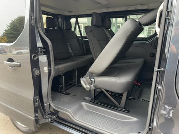 Nissan Primastar TEKNA L1H1 170PS AUTOMATIK 8 SITZE