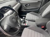 Volkswagen Passat CC - Volkswagen Passat CC: Schwarz