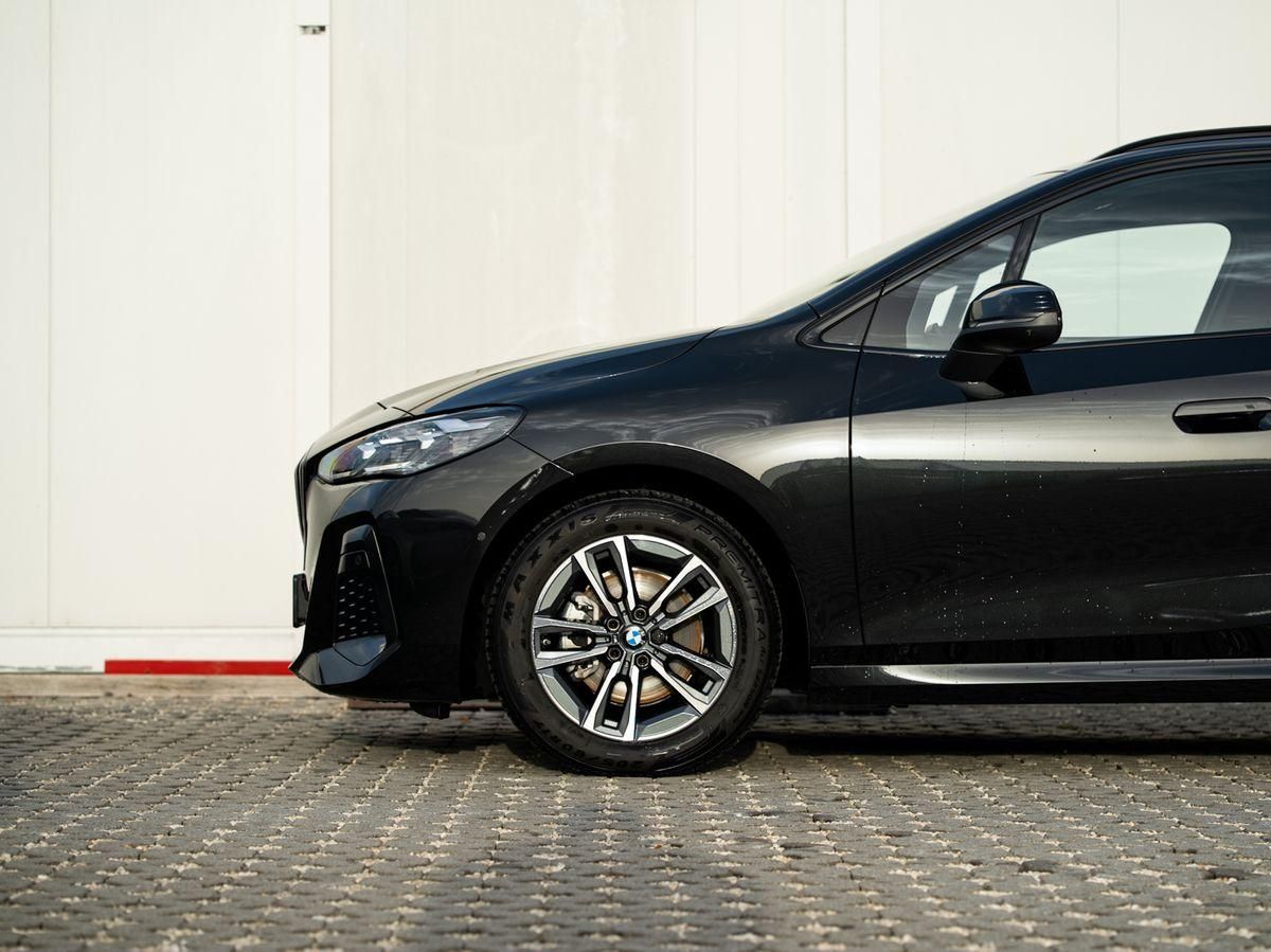 BMW 218d Active Tourer M-Sport AHK PANO ACC HuD 360° foto 10