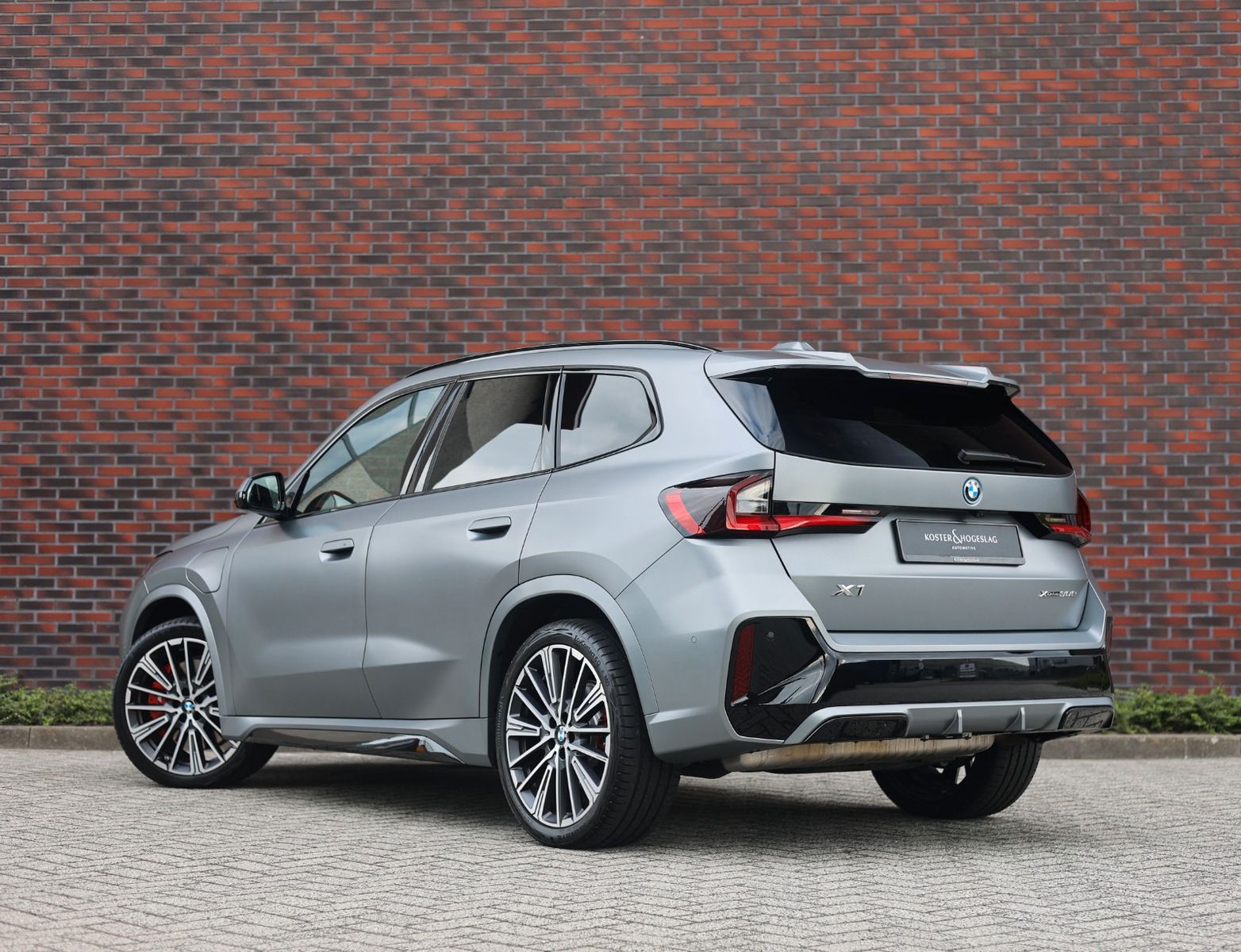 BMW X1 30e xDrive | Pano - AHK - HUD imagem 2