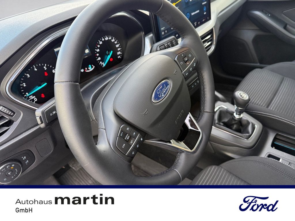 Fahrzeugabbildung Ford Focus 1.0 Titanium KLIMA PDC SHZ NAVI FACEL. LED