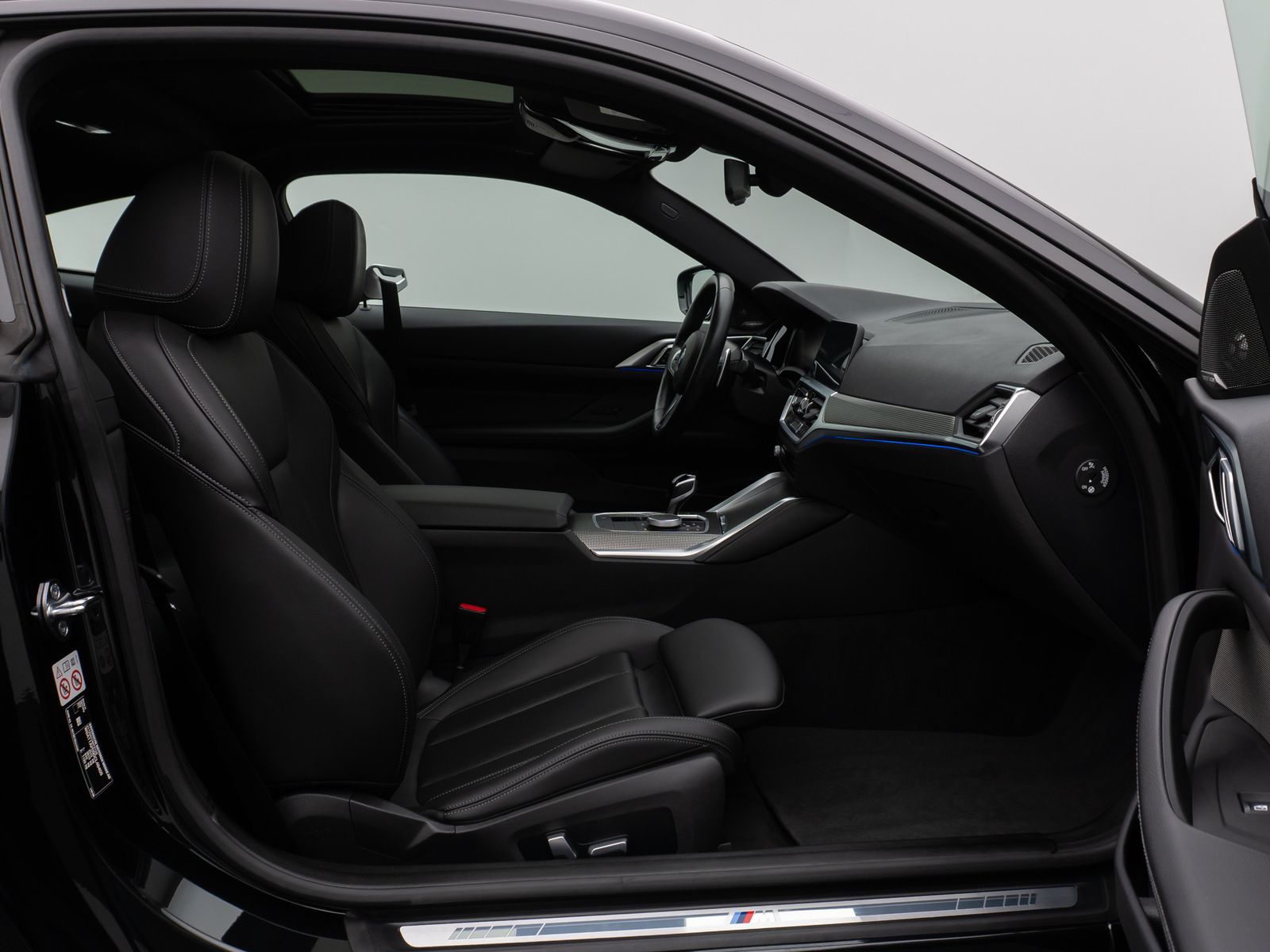 Fahrzeugabbildung BMW 420i Coupé M Sport Glasdach Kamera DAB H/K Komfo