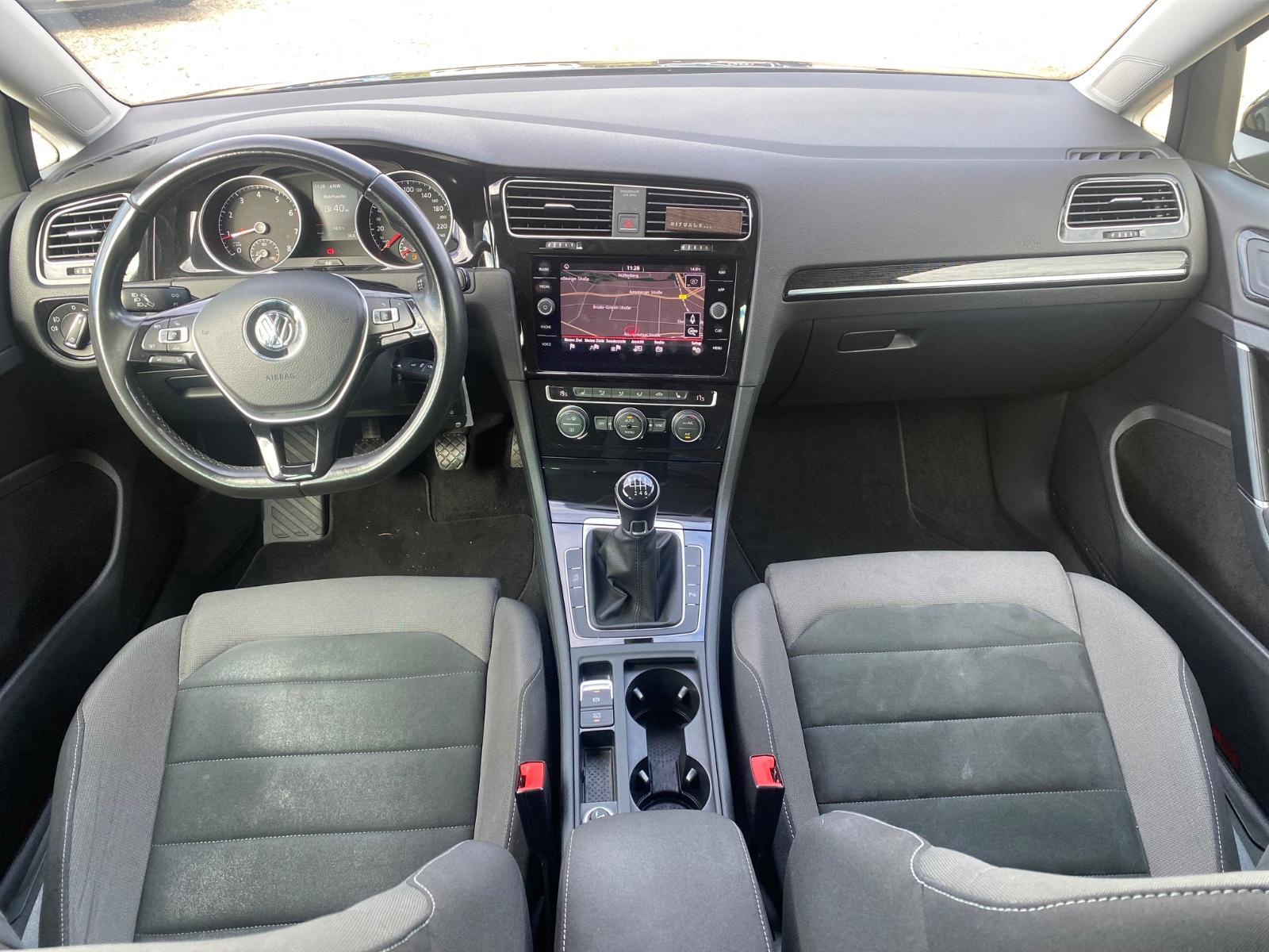 Volkswagen Golf 1.4 TSI BMT 92kW Highline Navi Sitzheizung