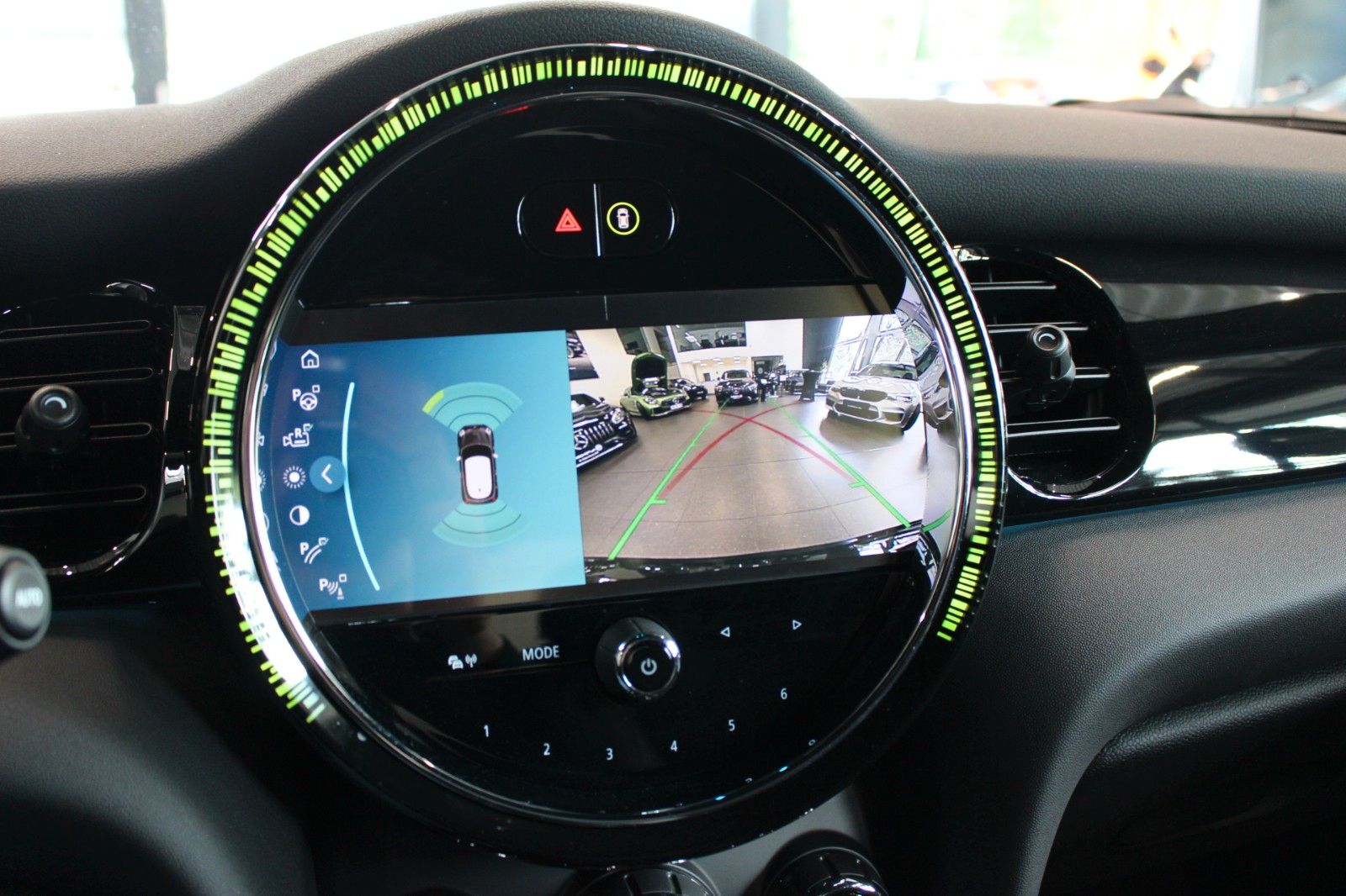 Fahrzeugabbildung MINI John Cooper Works Trim R.Kamera+Navi+AppleCar