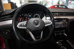 Fahrzeugabbildung Volkswagen Passat Vari. 2.0D R-LINE DSG NAVI/LED/KAMERA/AHK