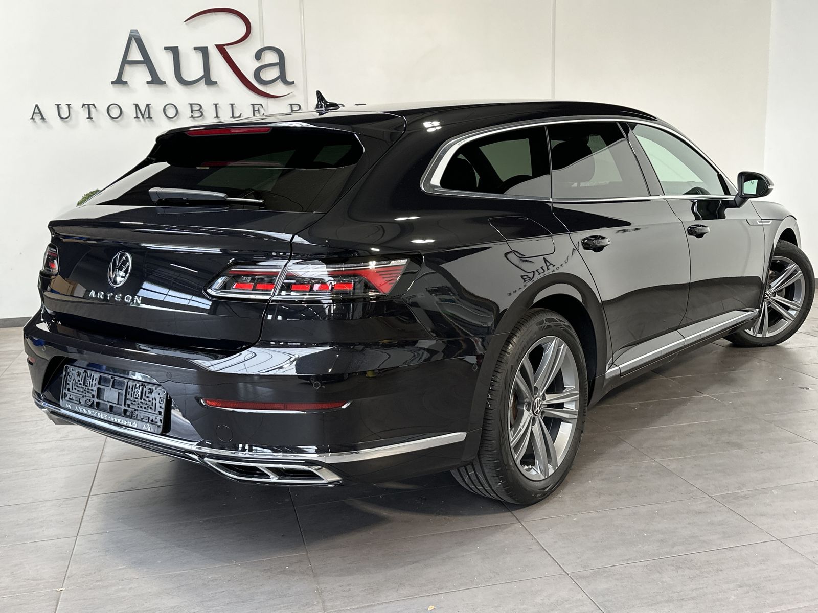 Fahrzeugabbildung Volkswagen Arteon SB 2.0 TSI DSG R-Line NAV+MATRIX+KAM+ACC