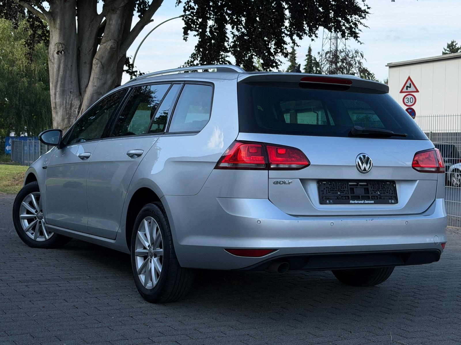 Volkswagen Golf 2015 — engine 1.598 cm³, 110 HP (81kW)
