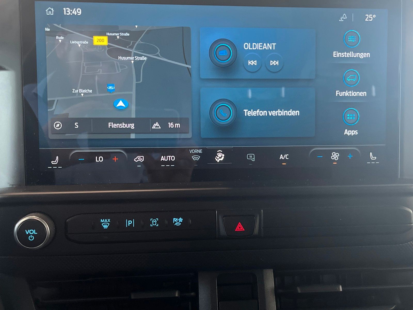 Fahrzeugabbildung Ford Transit Custom L1 TREND LED NAVI CAM ACC SHZ uvm
