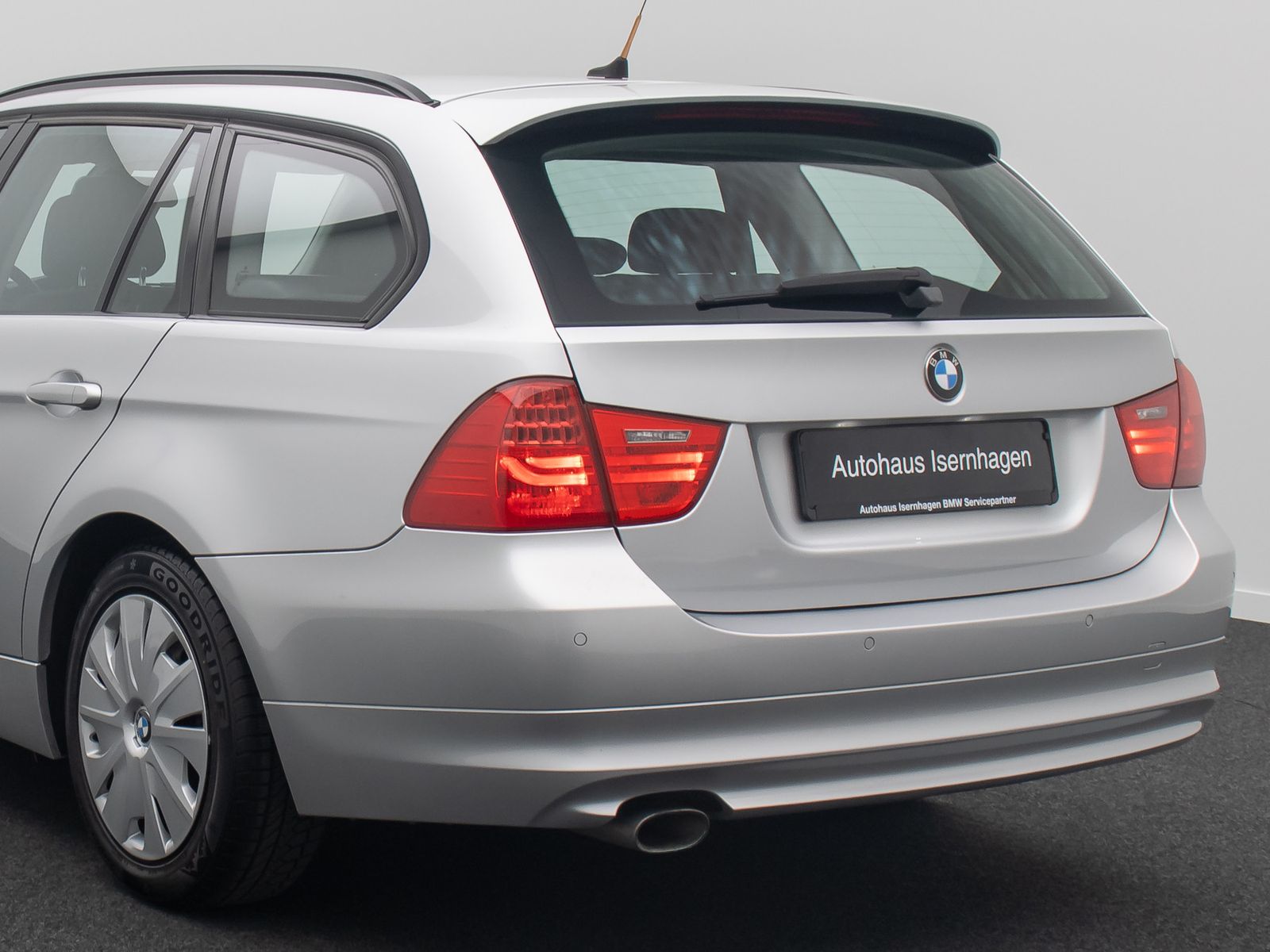 Fahrzeugabbildung BMW 320d Tempomat Xenon PDC NaviBusiness Standhzng