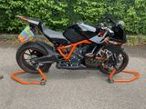 KTM RC8 - KTM RC8R