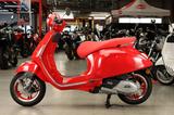 Vespa Primavera 125 RED