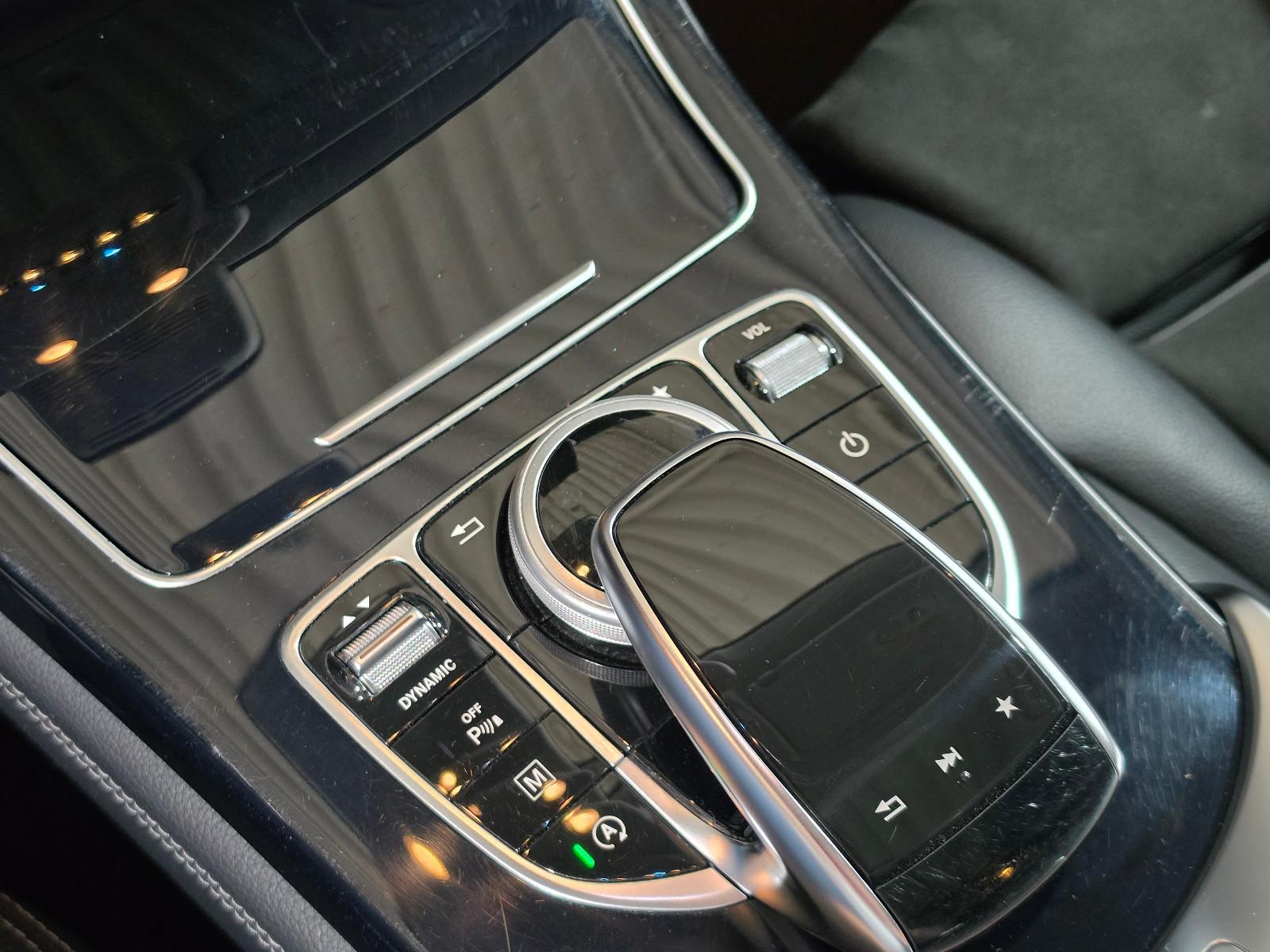 Mercedes-Benz GLC 300 4Matic AMG Line+LED+KAMERA+19" AMG+