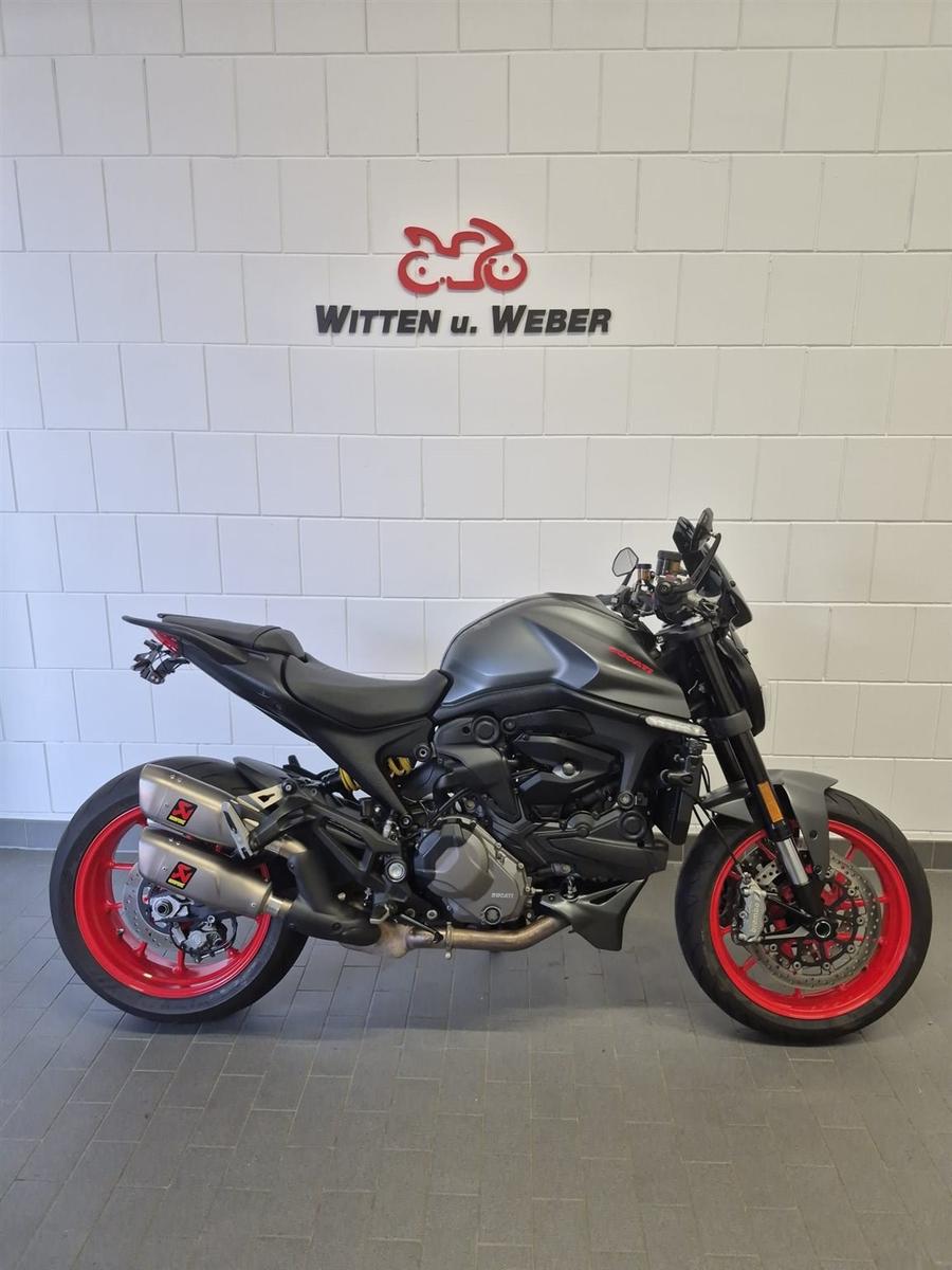 Ducati Monster tiefergelegt, Akrapovic