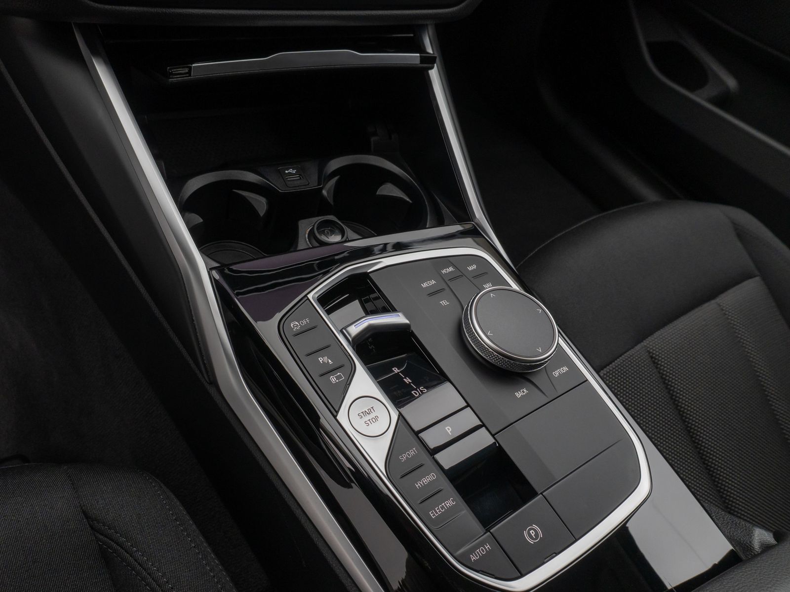 Fahrzeugabbildung BMW 320e DAB CockPitPlus PDC Geschwindigkeitsreg LED