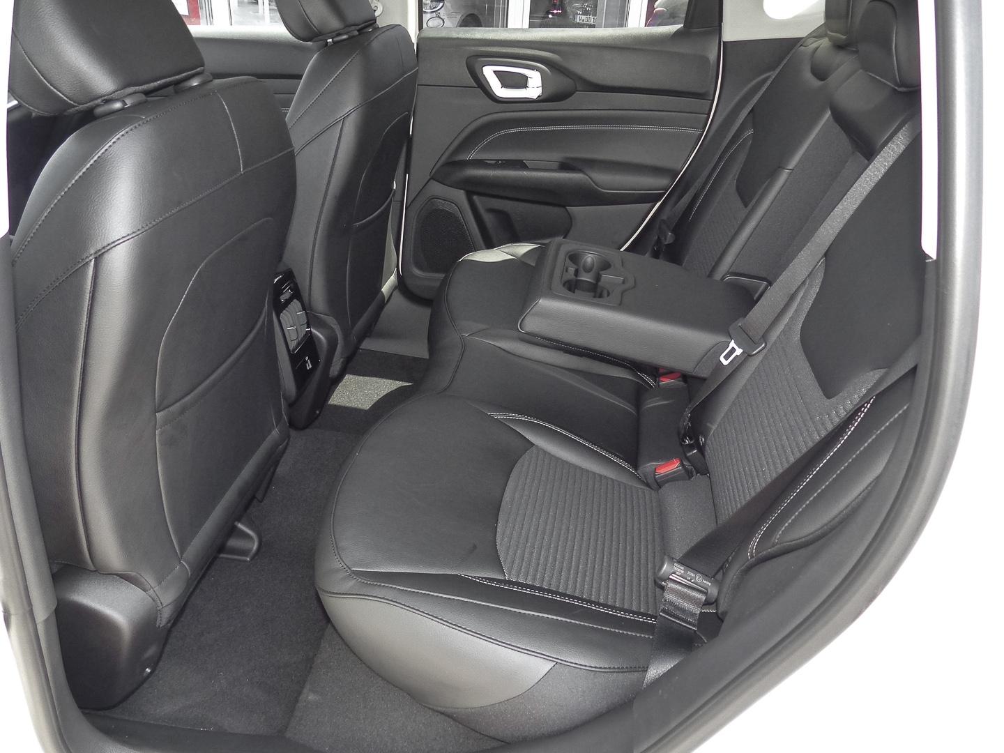 Jeep Compass Limited Mild-Hybrid Premium Park-Komfort
