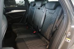 AUDI SQ5 TDI | HuD | Pano | AHK | Matrix | Raute AUDI SQ5 TDI | HuD | Pano | AHK | Matrix | Raute