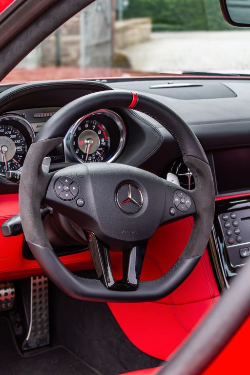 MERCEDES-BENZ SLS 2014
