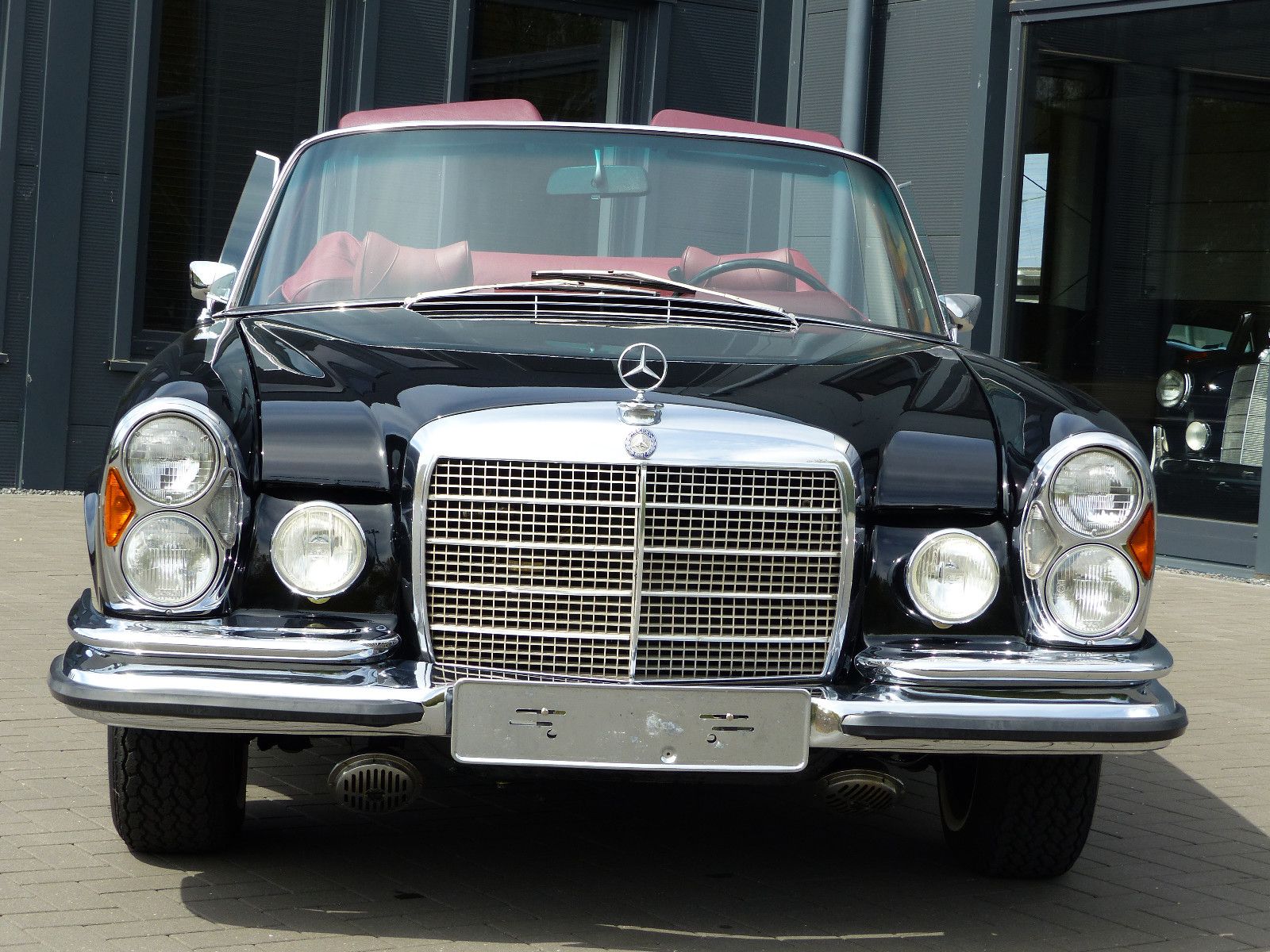 Fahrzeugabbildung Mercedes-Benz 280 SE 3,5  Cabriolet  111027... *Alle Extras*