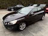 Volvo S60 Lim. 2.4 D5 Summum *Leder*Schiebedach*AHK* - Volvo S60 Summum mit Diesel-Antrieb