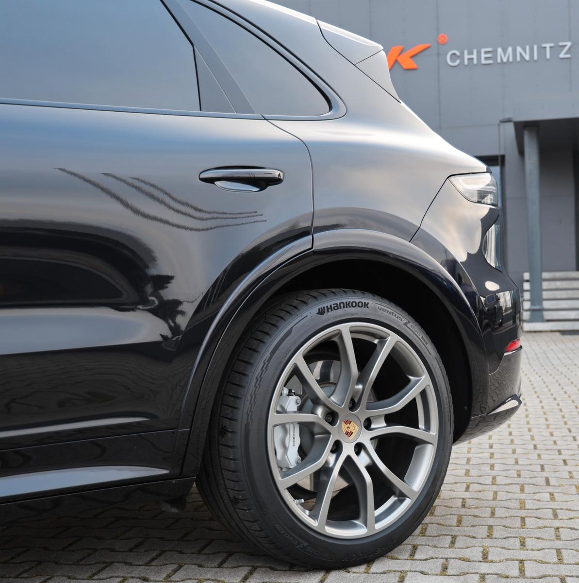 Porsche Cayenne Turbo Pano SoftClose Nachtsicht Carbon