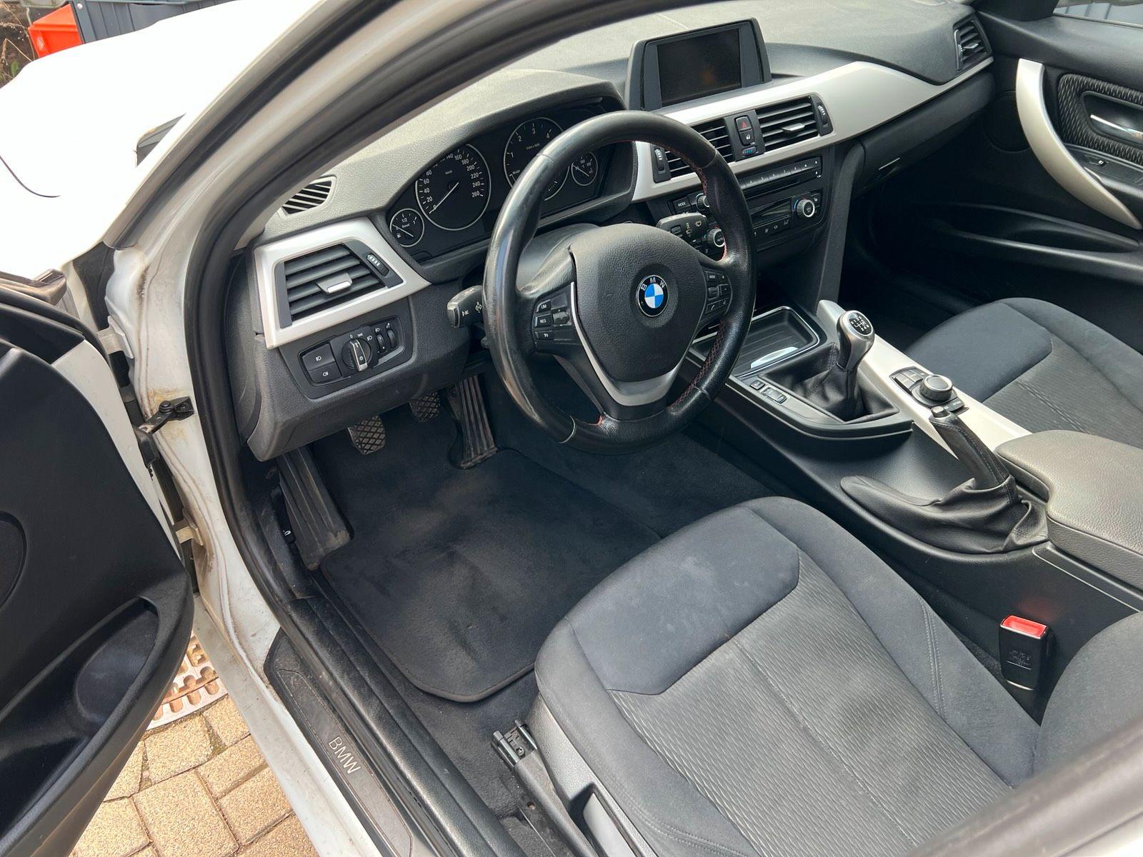 BMW 320 2014 — фото 9