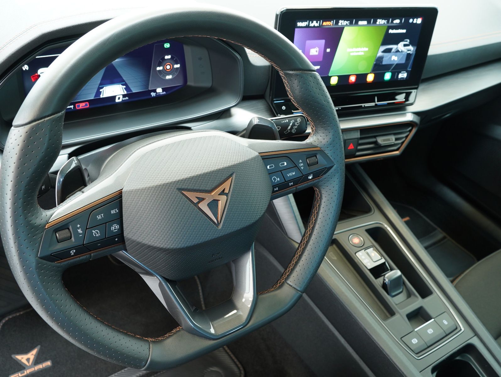 Fahrzeugabbildung CUPRA Formentor 1.5 TSI DSG LED/CARPLAY/KAMERA/PANO