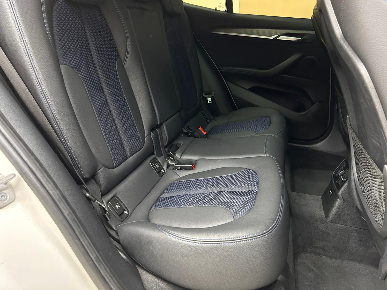 Fahrzeugabbildung BMW X2 20d M Sport M PAKET+SHADOW+PANO+HEAD+KAMER+19