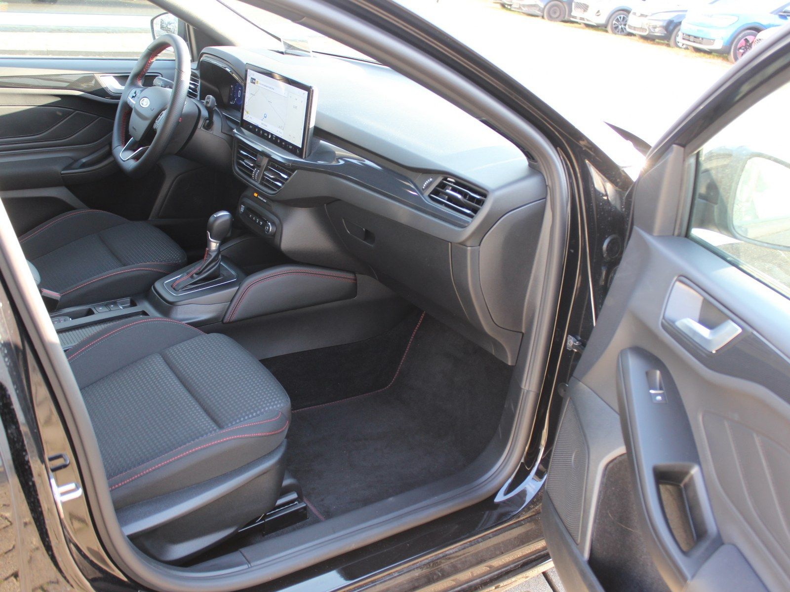 Fahrzeugabbildung Ford Focus ST-Line X 1,0 EcoBoost Start/Stopp