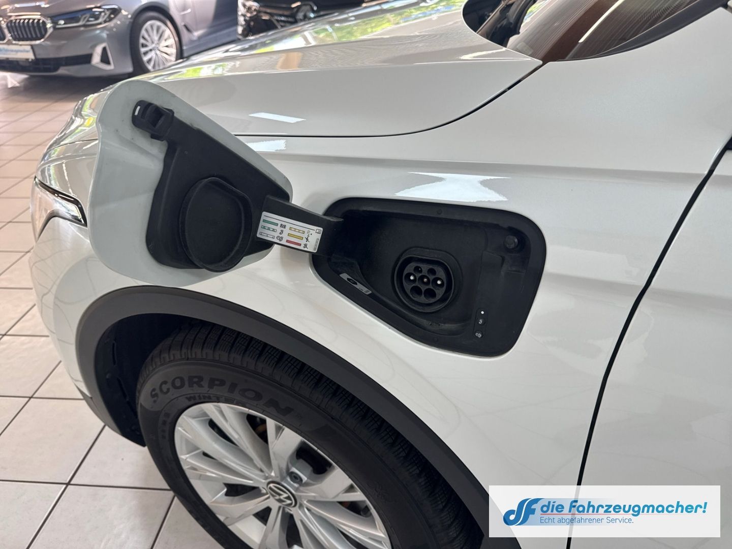 Fahrzeugabbildung Volkswagen Tiguan Life eHybrid 1.4 TSI EU6d Navi Digitales