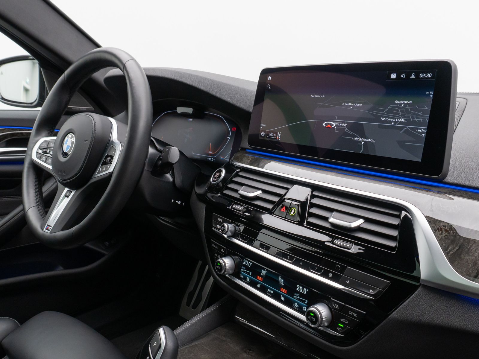 Fahrzeugabbildung BMW 540i xD M Sport Glasdach Laser Kamera HUD SoftCL