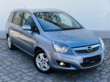 Opel Zafira 1.8 Design Edition +1.H+7-SITZE+SHZ+PDC+ - Opel Zafira mit Benzin-Antrieb: Kleinbus, 1.8