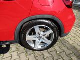 Mercedes-Benz GLA 200 GLA -Klasse +AHK+Allrad+AMG - mit Diesel-Antrieb: Rot, Panorama-Dach, Limousine