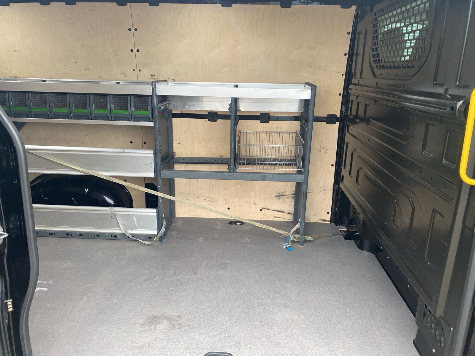 Fahrzeugabbildung Volkswagen Crafter 30 Kasten 2.0 TDI LED KLIMA DAB PDC AHK