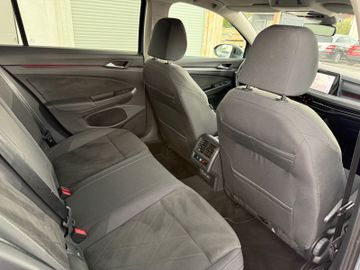 Volkswagen Golf - 10
