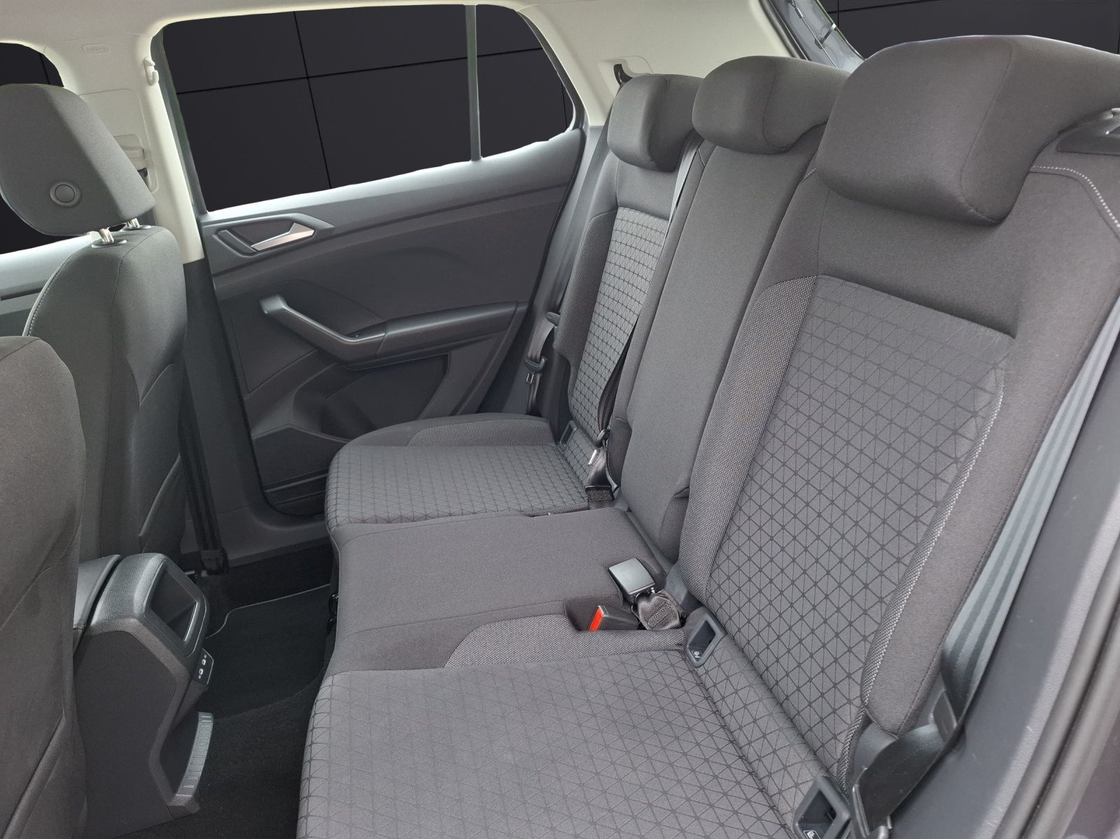 Fahrzeugabbildung Volkswagen T-Cross TSI Life Climatronic AID ACC RFK SH LM