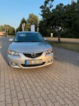Mazda 3, Baujahr 2006, 1,6-Liter-Benzinmotor. - Mazda aus 2006: Mazda6