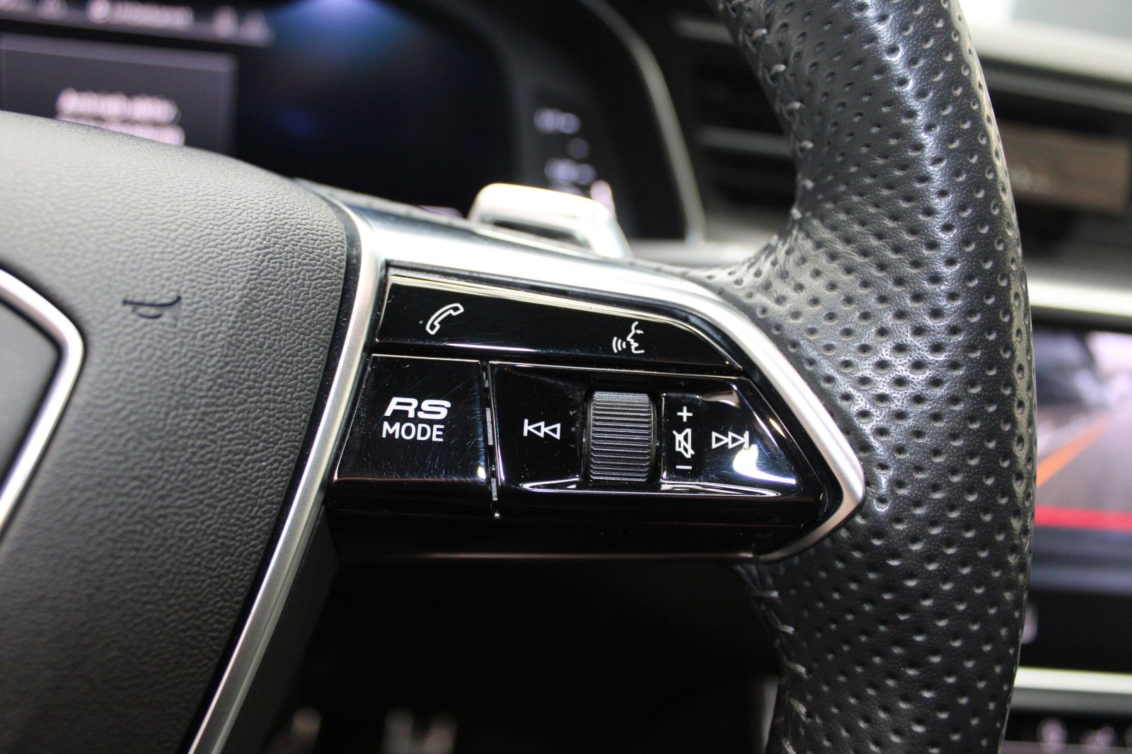 Audi RS6 RS 6 Avant 4.0 TFSI quattro foto 18