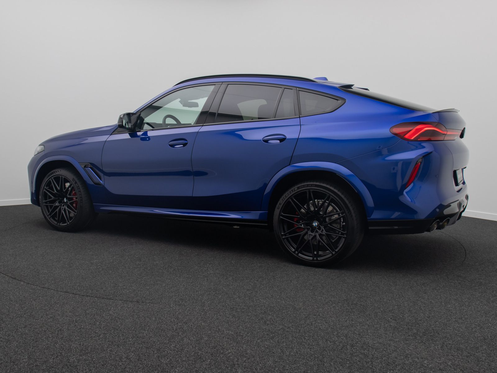 Fahrzeugabbildung BMW X6 M Competition DAB Massage 360&deg; SoftClose Voll